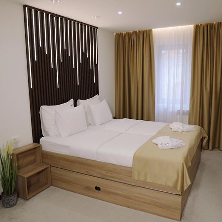 Sax-Win Hotel Пожега Екстериор снимка