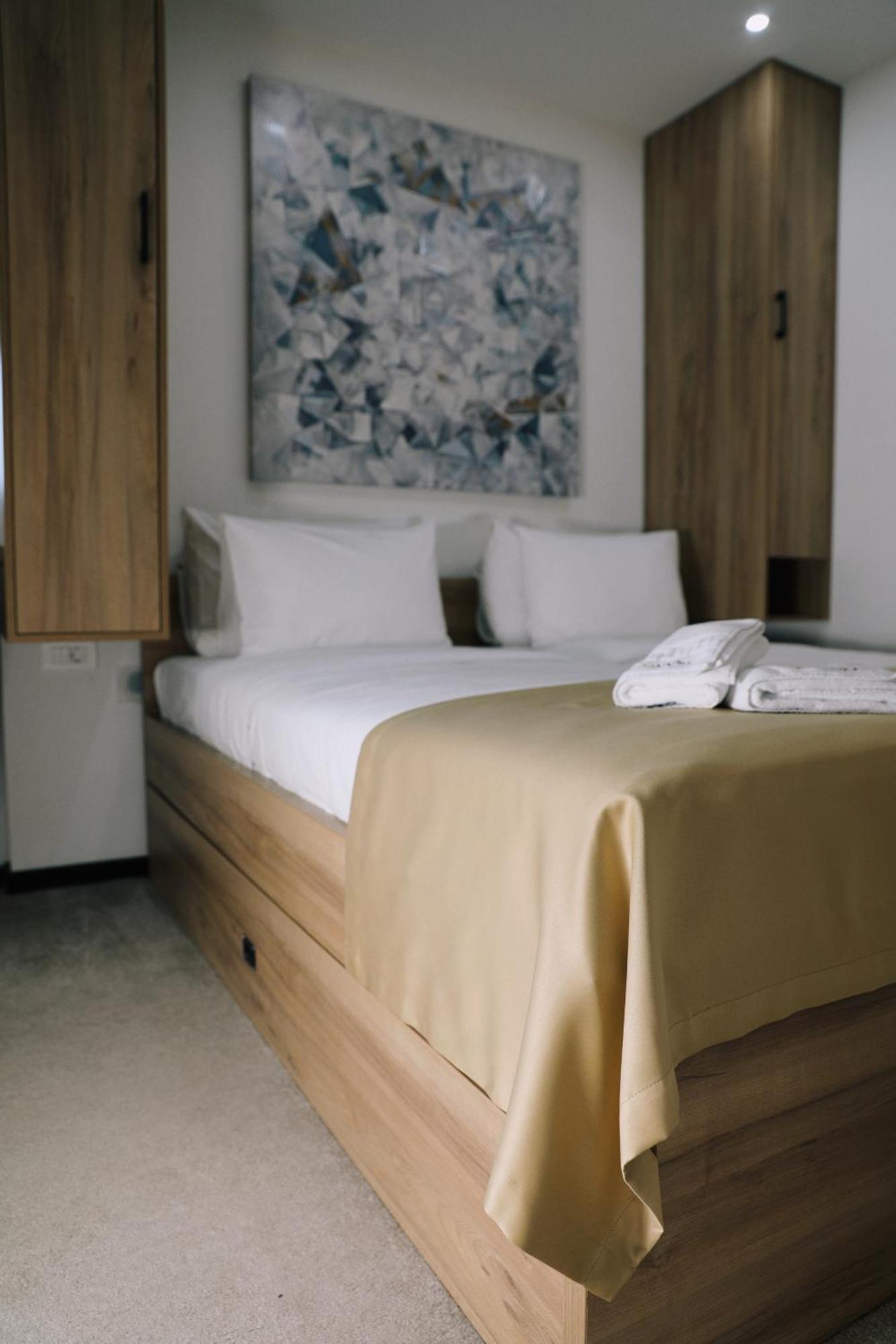 Sax-Win Hotel Пожега Екстериор снимка