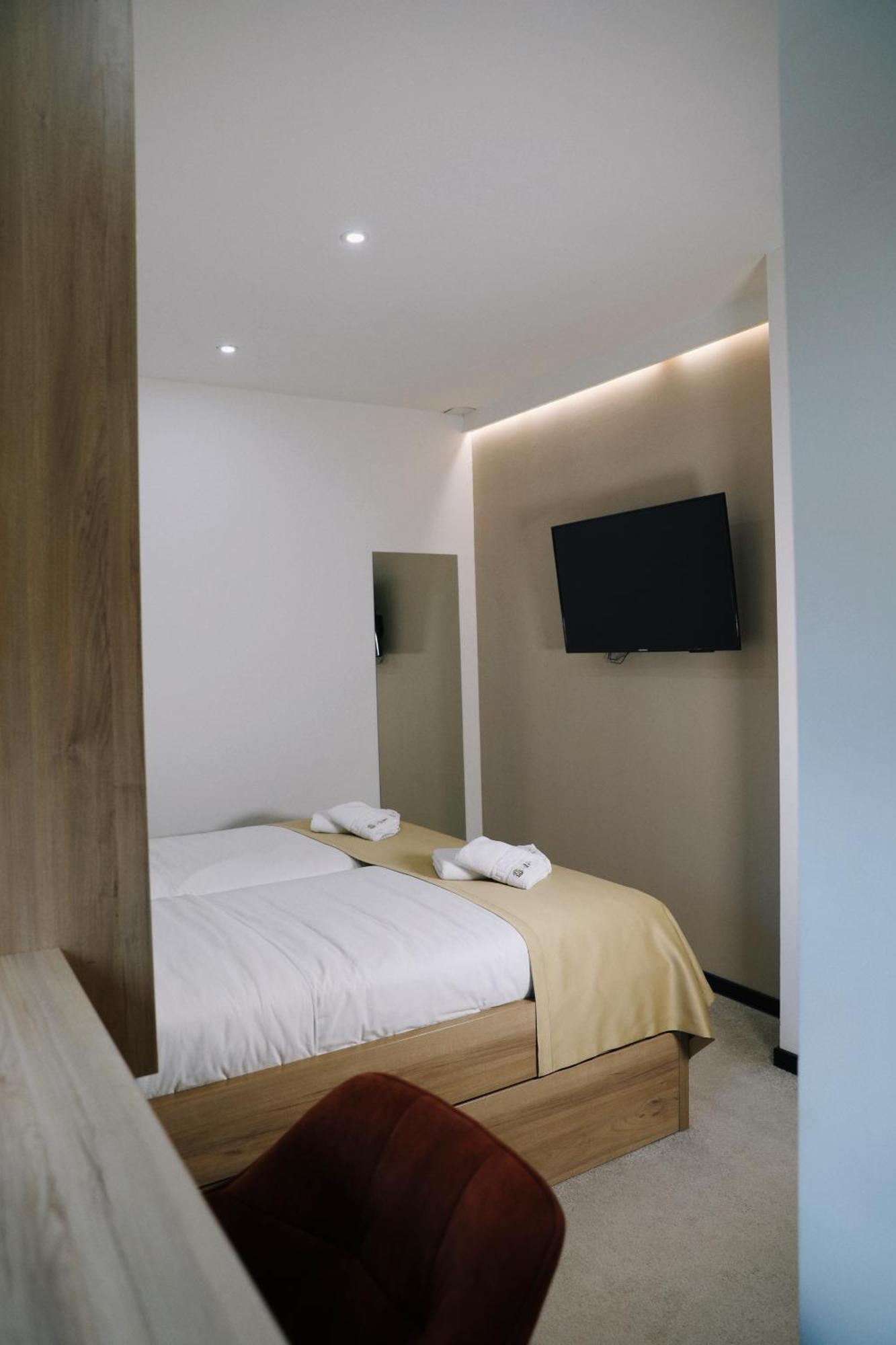 Sax-Win Hotel Пожега Стая снимка